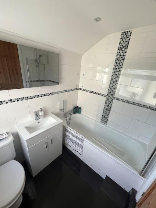 Holiday home Entire House In Liverpool Litherland